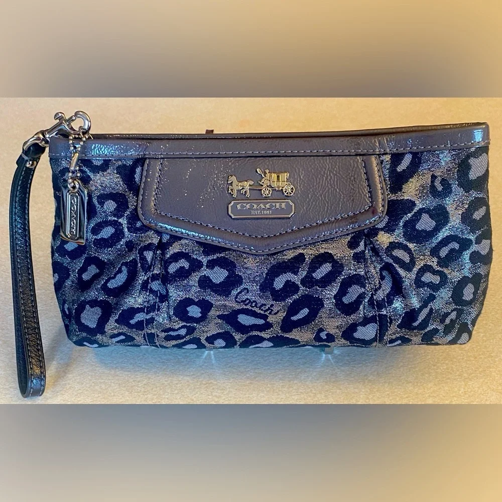COACH Madison Ocelot Gray Silver Black Wristlet, EUC